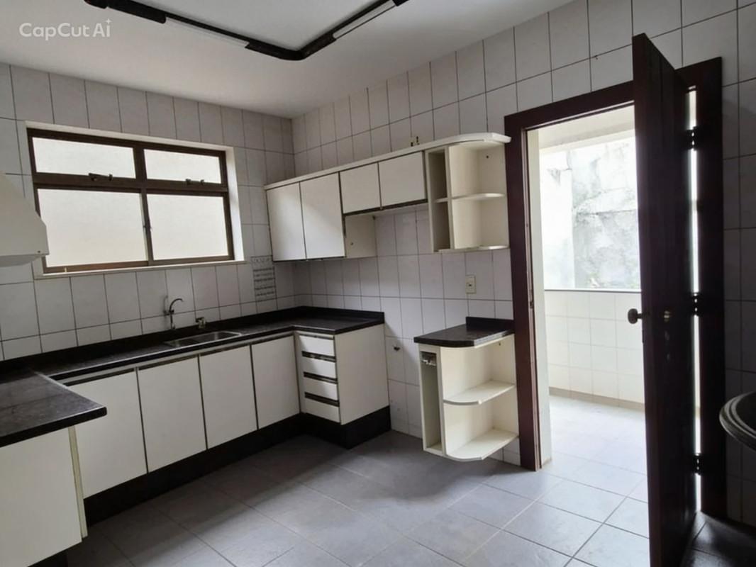 Casa, Itapoã, 5 Quartos, 4 Vagas, 3 Suítes