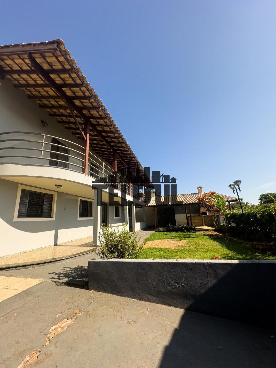 Casa, Parque Mariela, 5 Quartos, 8 Vagas, 2 Suítes