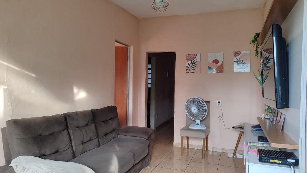 Casa, Fogo Apagou, 4 Quartos, 0 Vaga