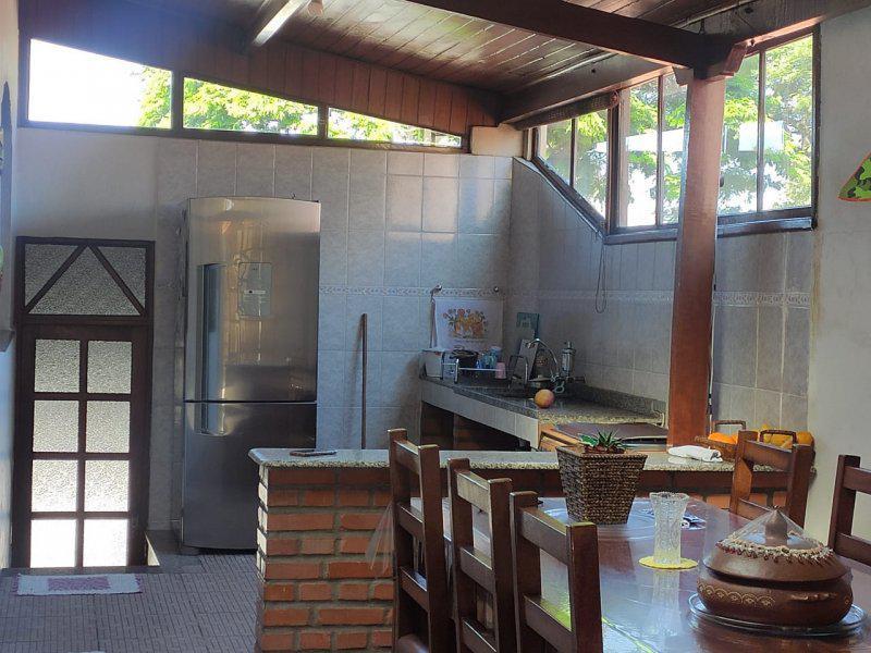 Casa, Camargos, 3 Quartos, 2 Vagas, 1 Suíte