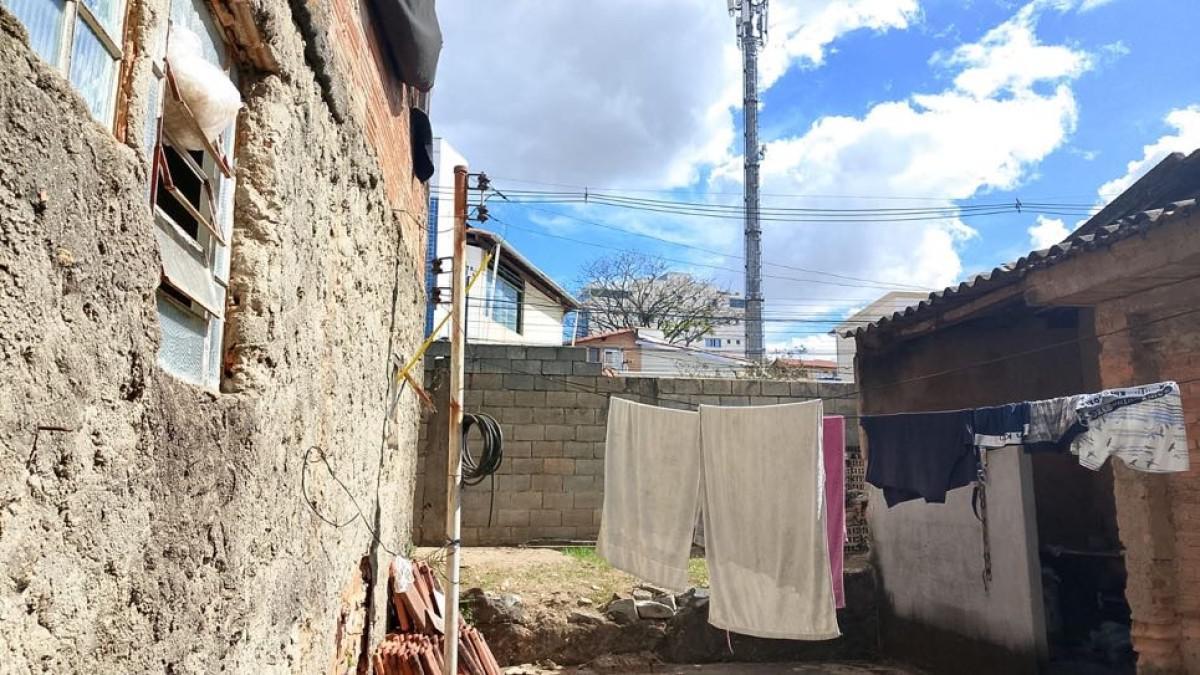 Lote, Vila Bom Retiro, 2 Quartos, 0 Vaga