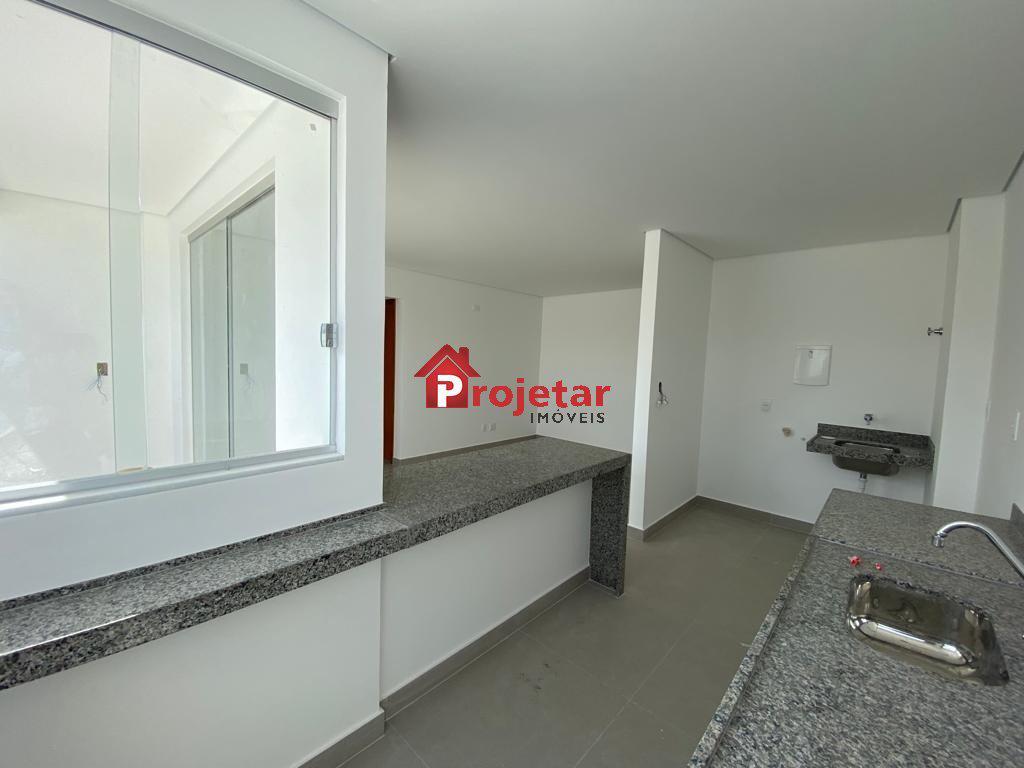 Apartamento, Sagrada Família, 2 Quartos, 2 Vagas, 1 Suíte