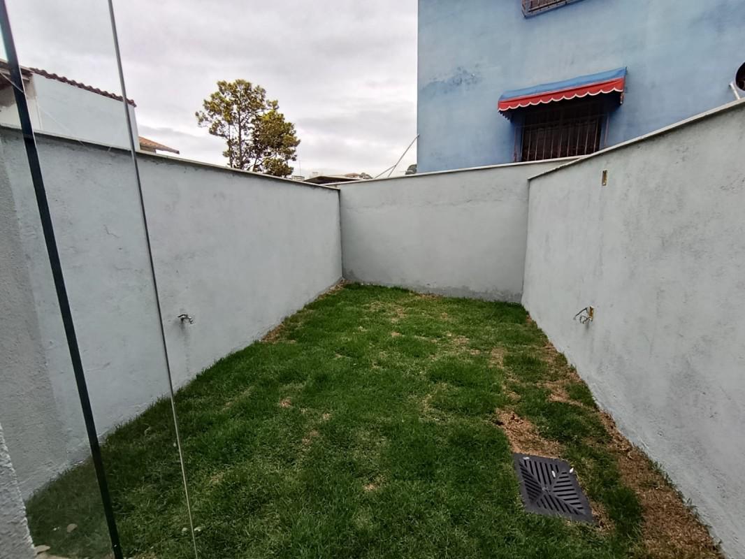 Casa, Tirol, 2 Quartos, 1 Vaga, 2 Suítes