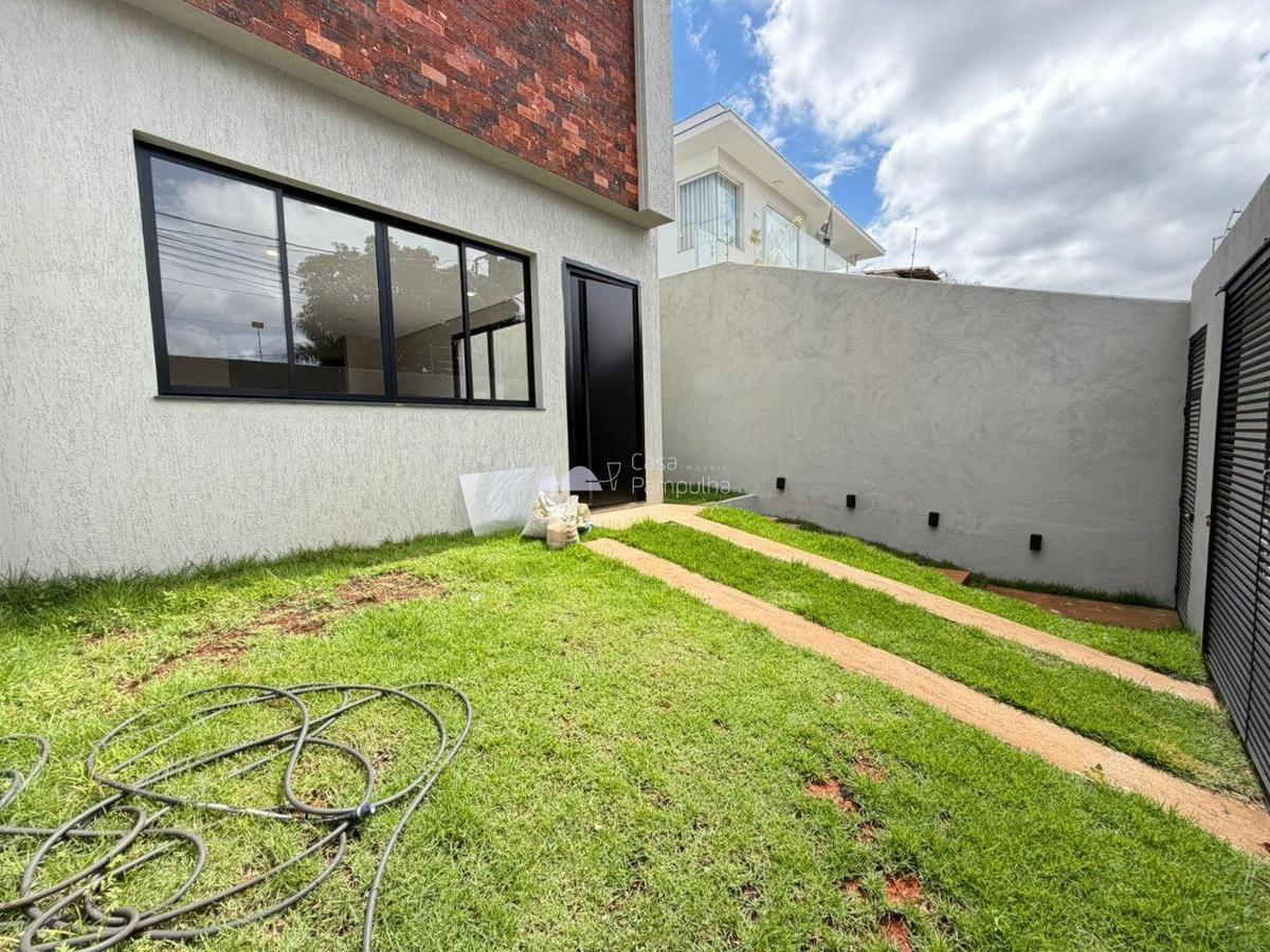 Casa, Trevo, 3 Quartos, 2 Vagas, 2 Suítes