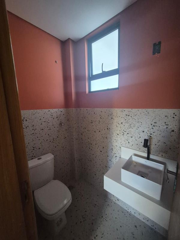 Casa, Cardoso (barreiro), 3 Quartos, 2 Vagas, 1 Suíte