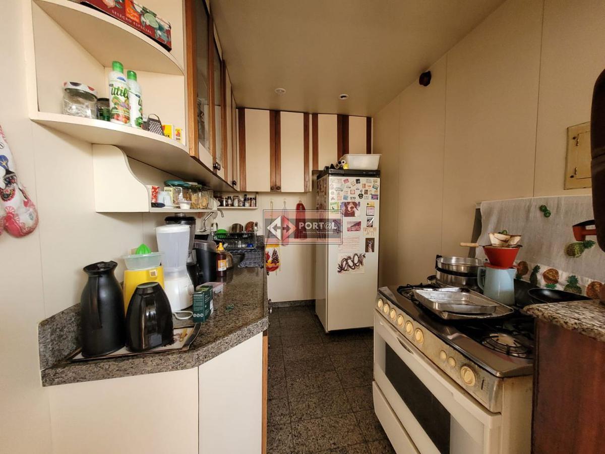 Cobertura, São José, 4 Quartos, 2 Vagas, 1 Suíte