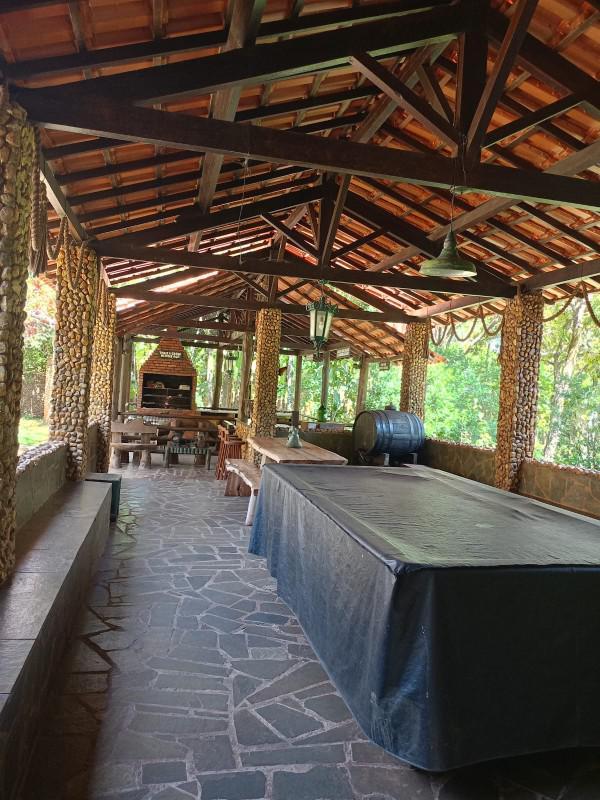 Fazenda, Ravena, 5 Quartos, 2 Vagas, 4 Suítes