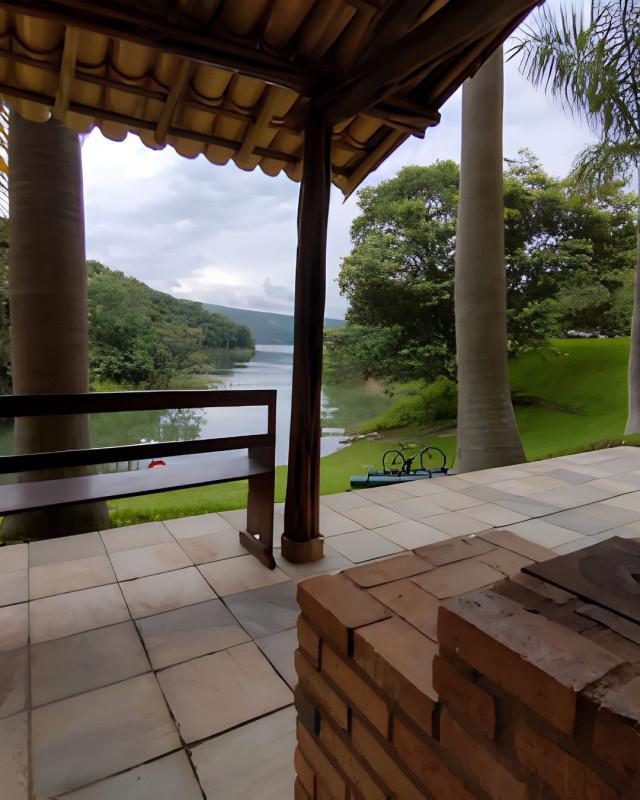 Fazenda, Centro, 15 Quartos, 10 Vagas, 6 Suítes