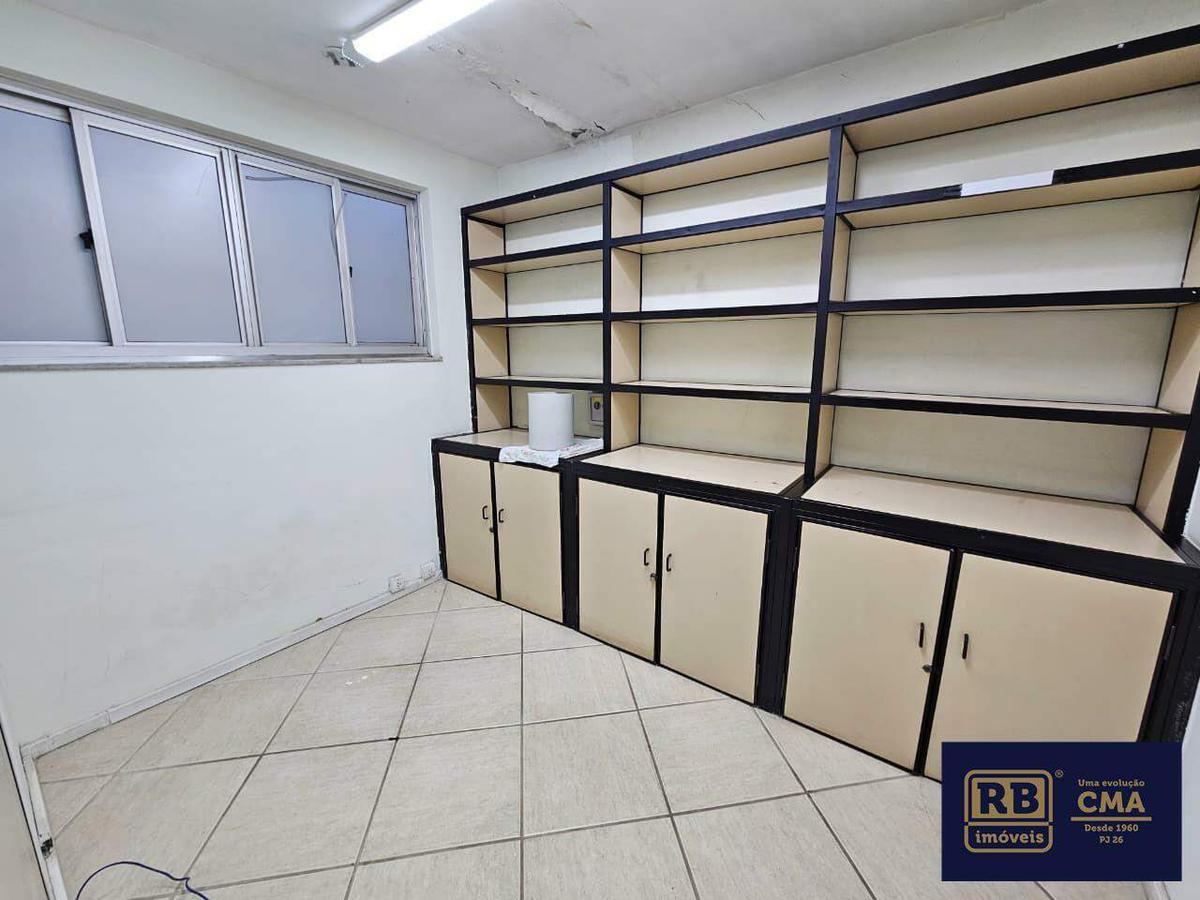 Sala, Barro Preto, 0 Quarto, 4 Vagas