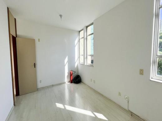 Andar, Santa Efigênia, 0 Quarto, 2 Vagas