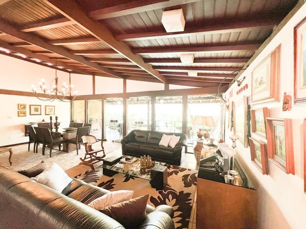 Casa, Jardim Atlântico, 6 Quartos, 4 Vagas, 4 Suítes