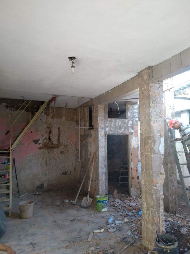 Casa Comercial, Centro, 2 Quartos, 1 Vaga