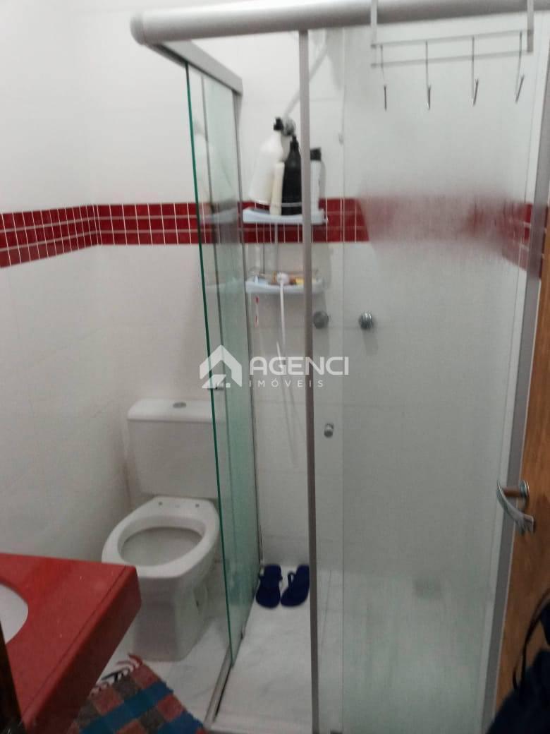 Casa, Industrial, 3 Quartos, 0 Vaga, 1 Suíte