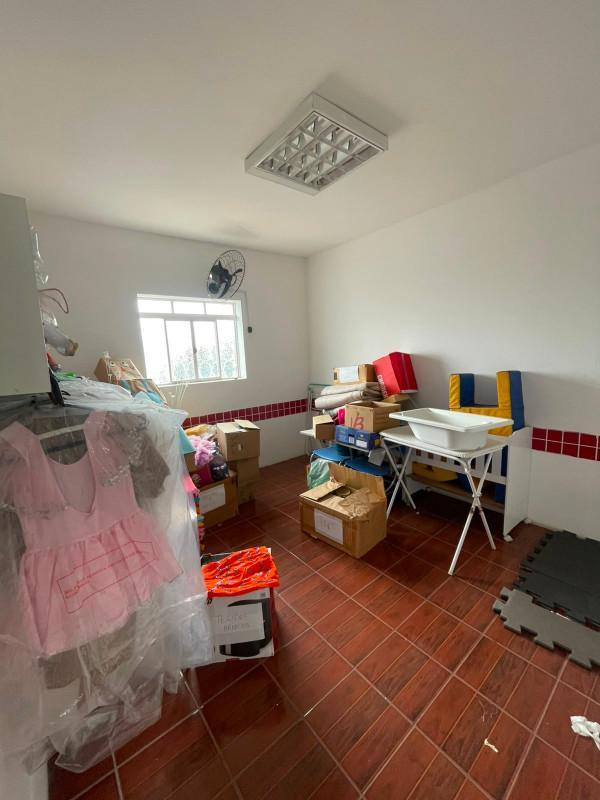 Casa Comercial, Candelária, 4 Quartos, 0 Vaga, 1 Suíte