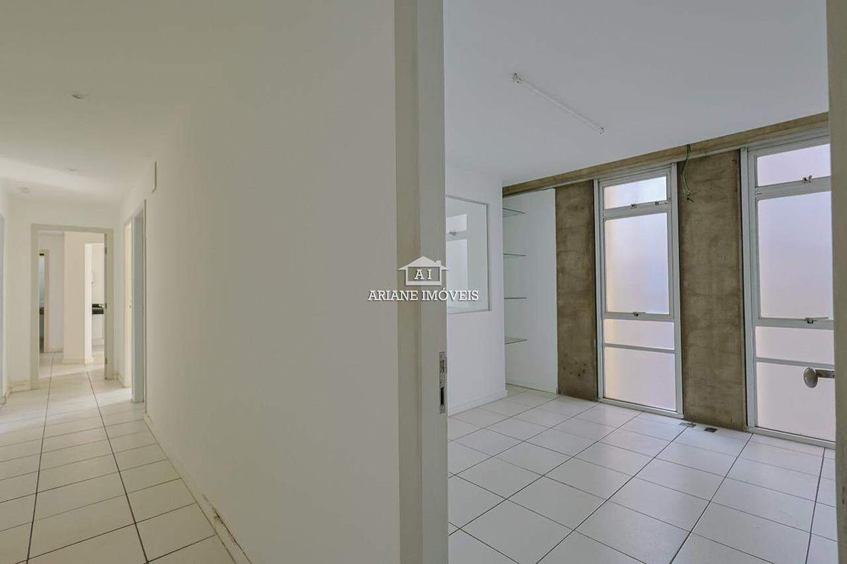 Andar, Savassi, 0 Quarto, 3 Vagas