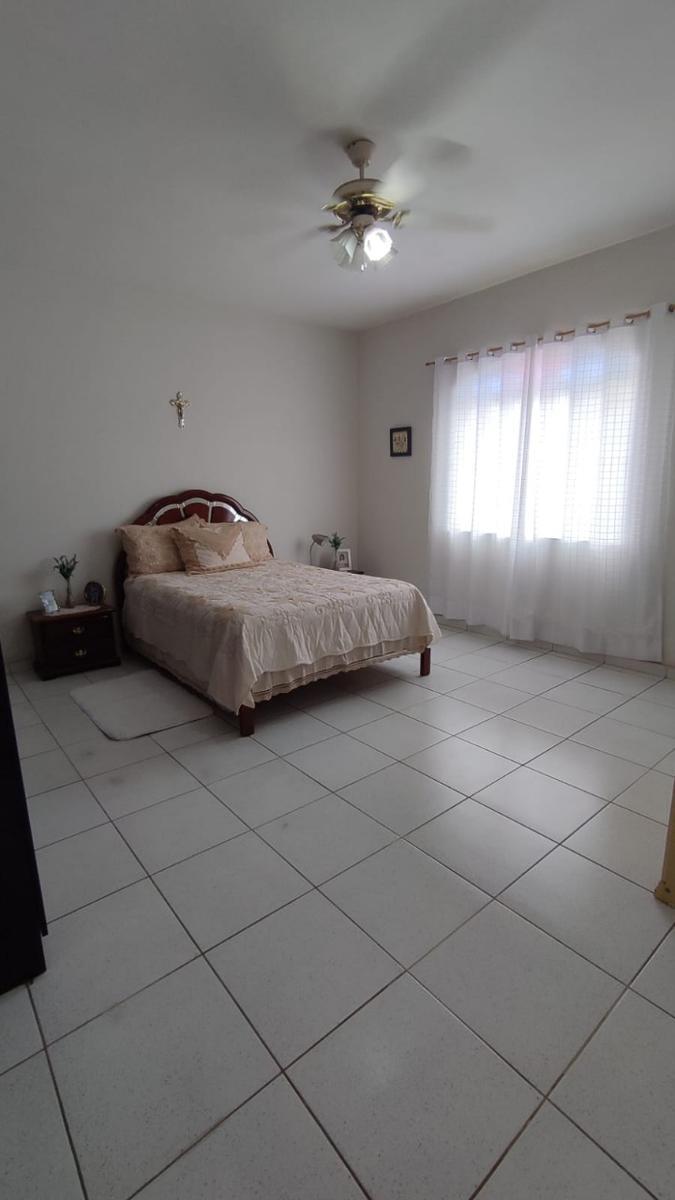 Casa, Serrano, 3 Quartos, 8 Vagas, 1 Suíte