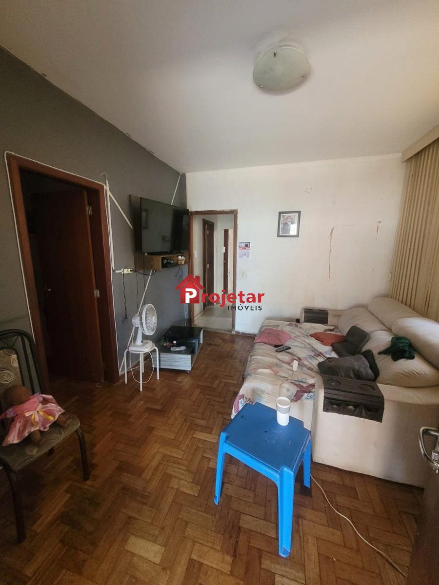 Casa, Sagrada Família, 4 Quartos, 2 Vagas, 1 Suíte