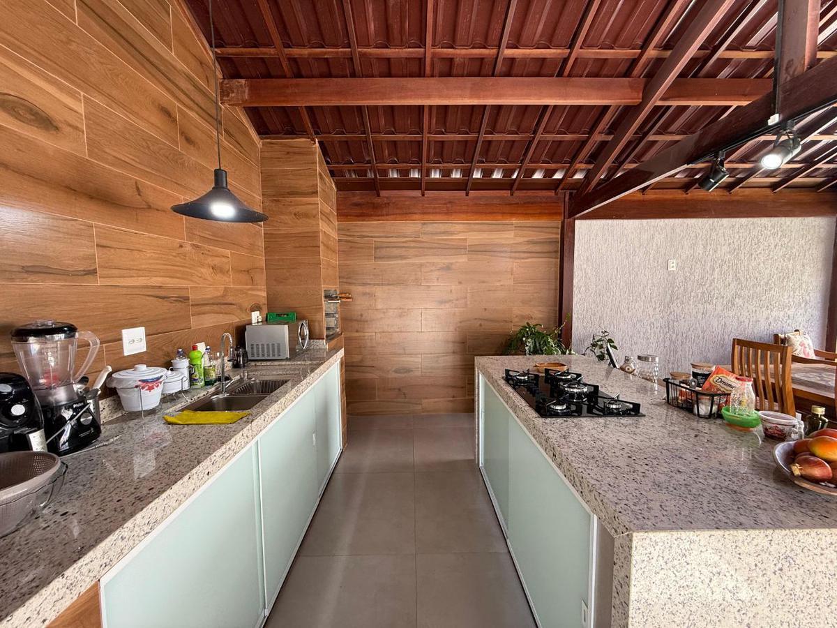 Casa, Itapoã, 3 Quartos, 4 Vagas, 1 Suíte