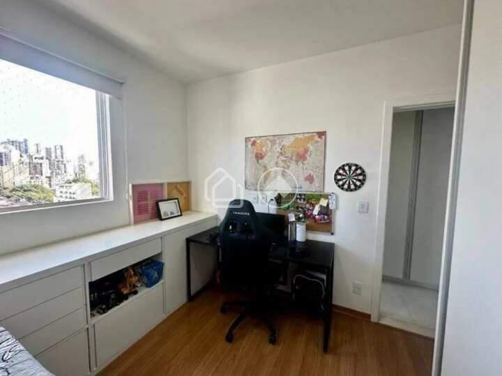 Apartamento, Estoril, 2 Quartos, 2 Vagas, 1 Suíte