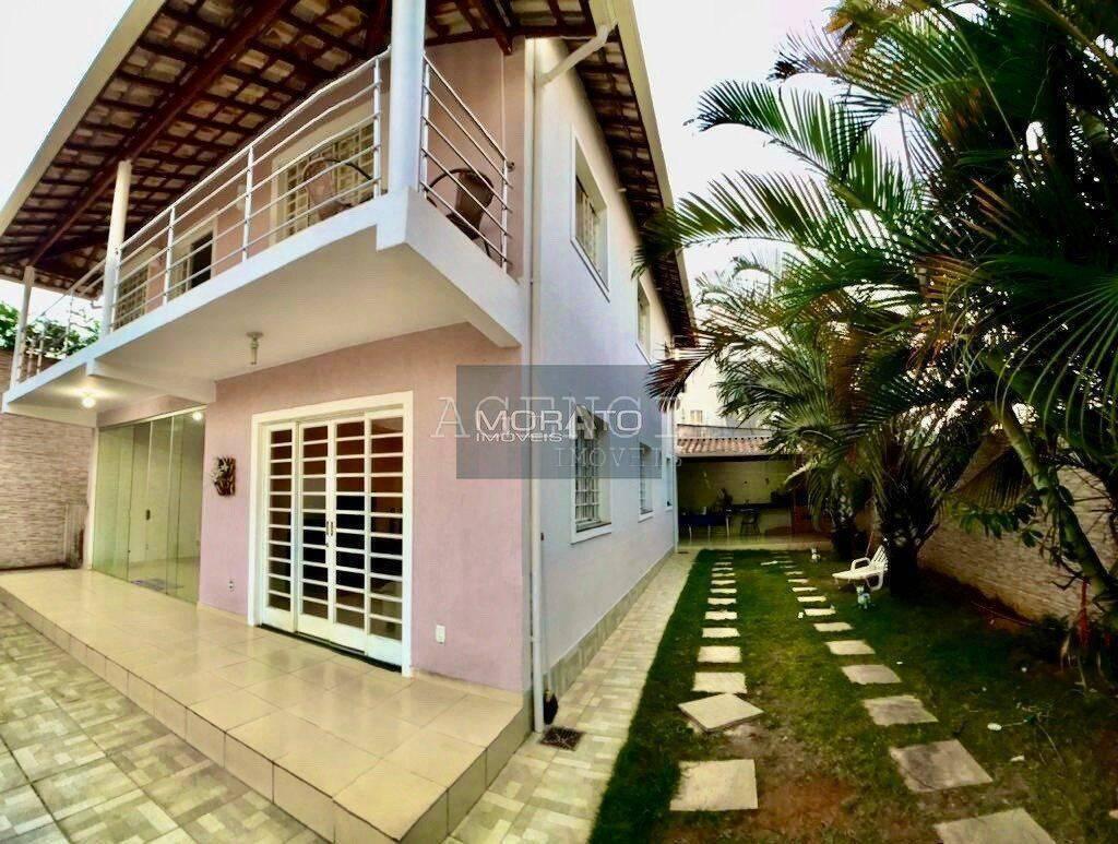 Casa, Cabral, 5 Quartos, 0 Vaga, 1 Suíte