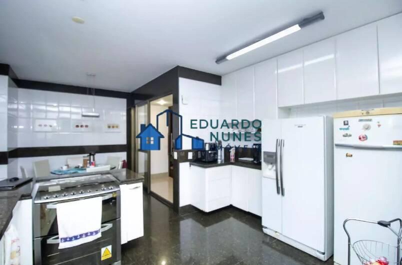 Apartamento, Funcionários, 4 Quartos, 5 Vagas, 2 Suítes