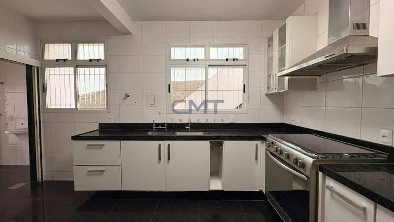 Casa, Vila Paris, 4 Quartos, 4 Vagas, 2 Suítes