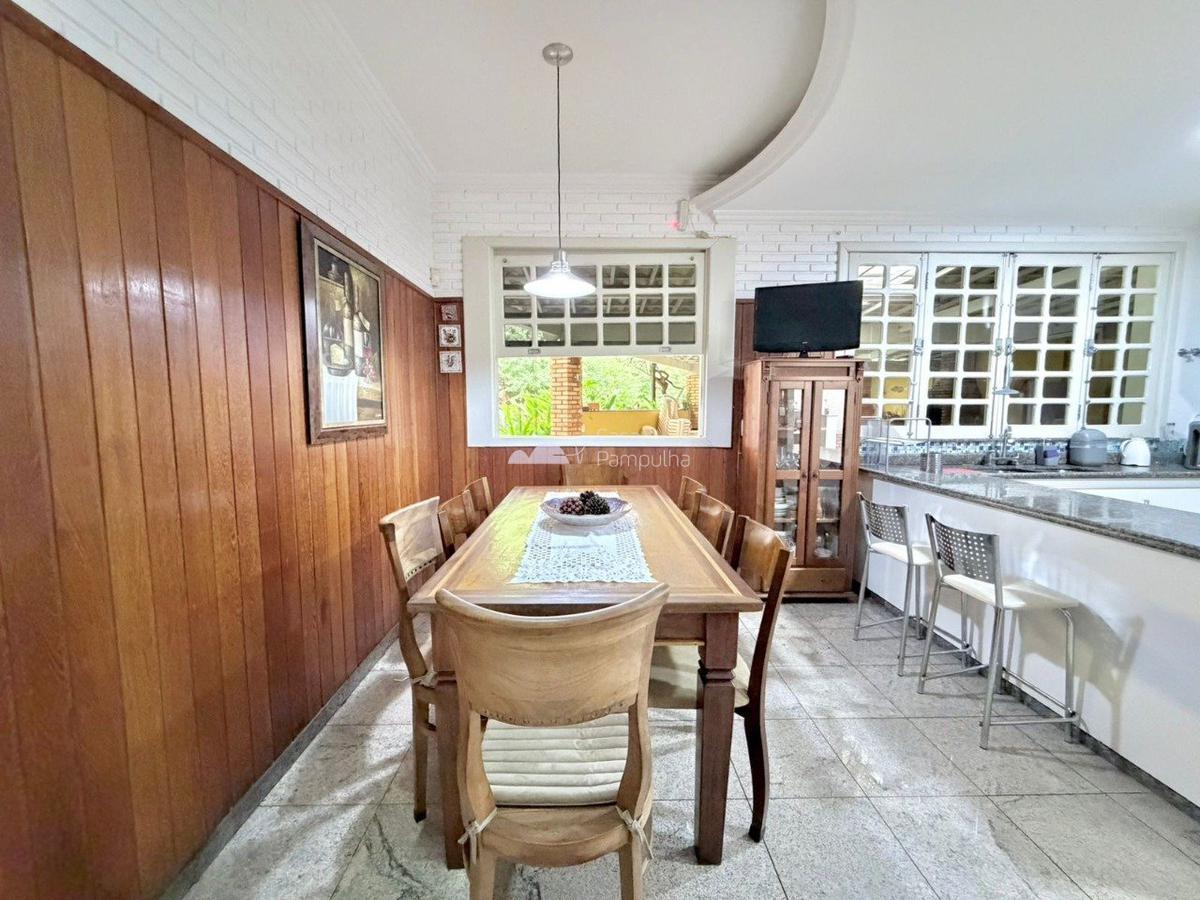 Casa, São Luiz (pampulha), 6 Quartos, 9 Vagas, 2 Suítes