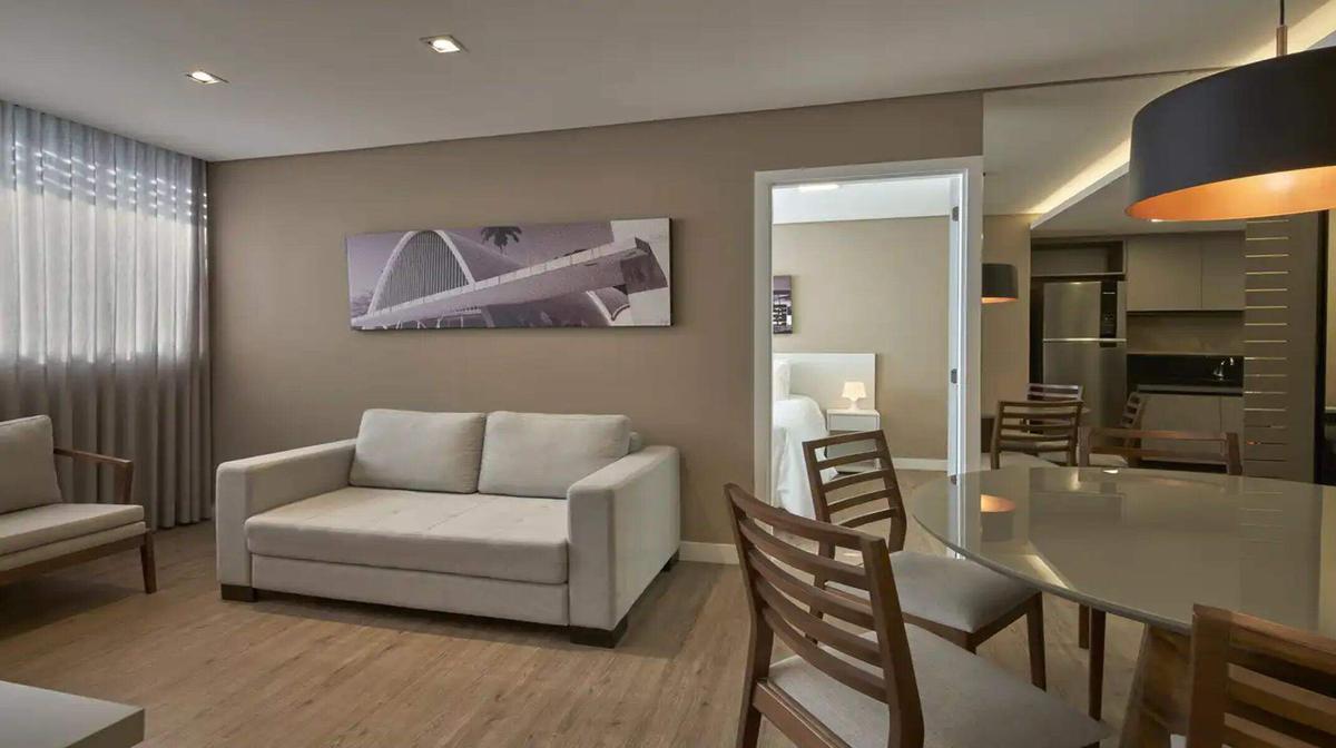 Apartamento, Estoril, 2 Quartos, 0 Vaga, 2 Suítes