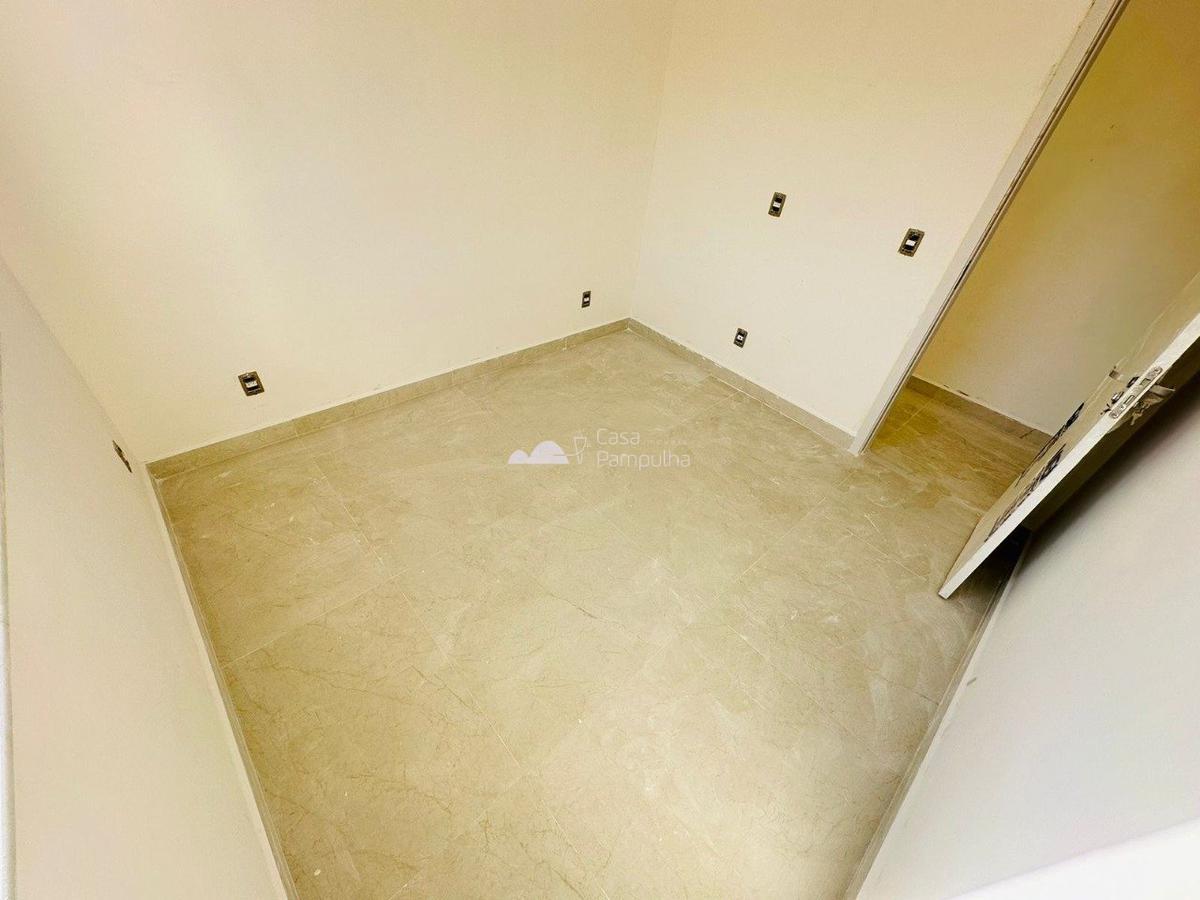 Casa, Santa Branca, 3 Quartos, 4 Vagas, 1 Suíte