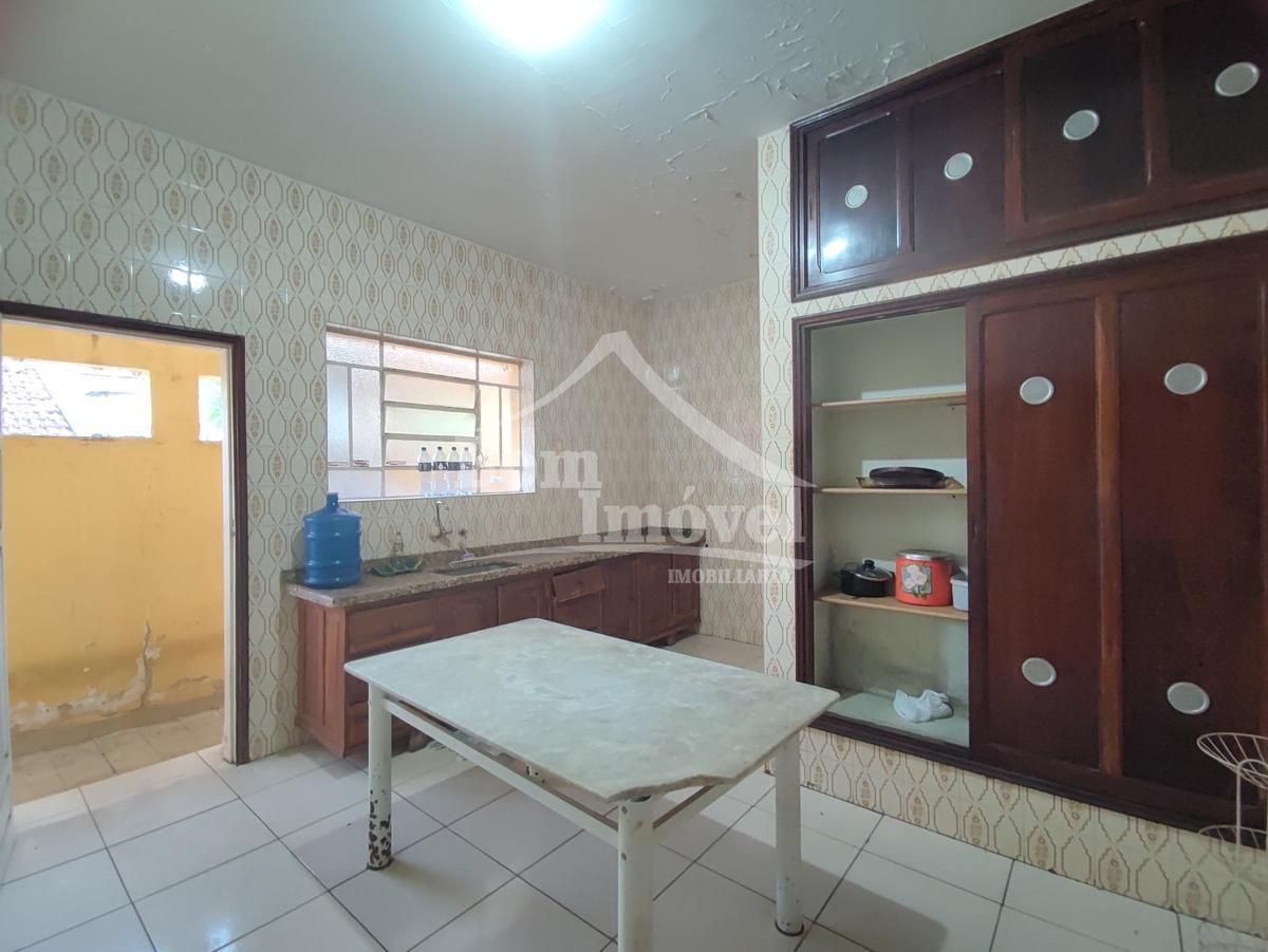 Casa, Centro, 4 Quartos, 1 Vaga, 1 Suíte