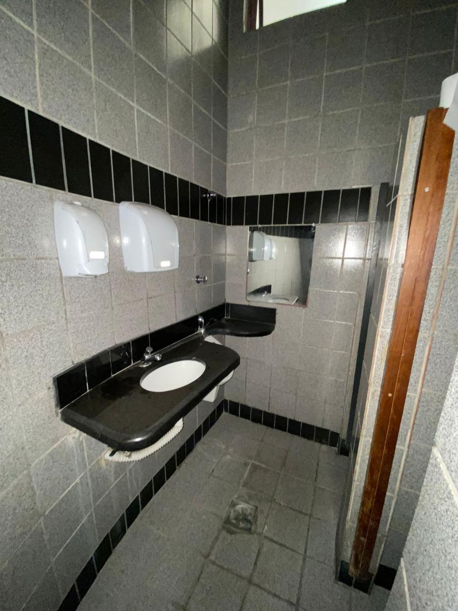 Prédio, Horto, 0 Quarto, 4 Vagas