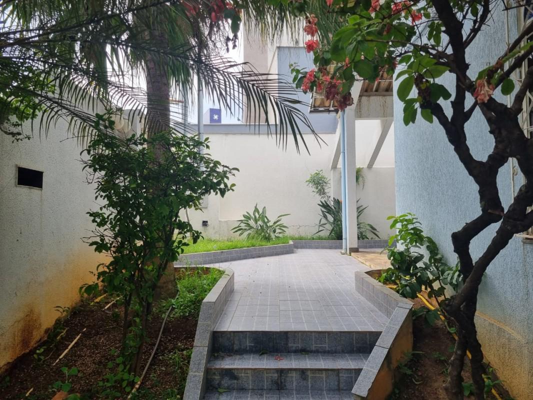 Casa, Jardim Riacho das Pedras, 4 Quartos, 8 Vagas, 2 Suítes