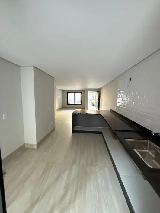 Casa, Jaraguá, 4 Quartos, 4 Vagas, 1 Suíte