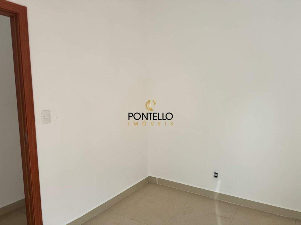 Casa, Cidade de Deus, 2 Quartos, 2 Vagas
