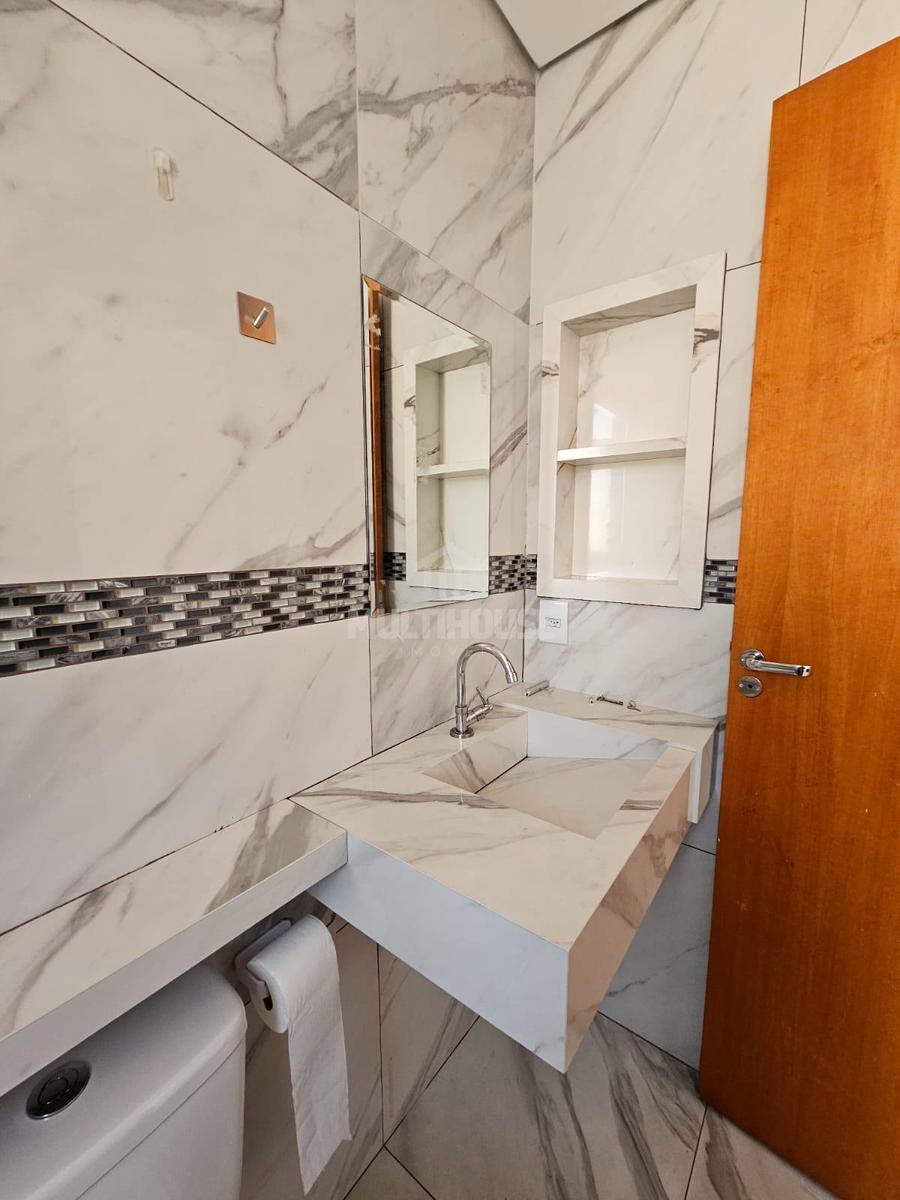 Casa, Santa Mônica, 3 Quartos, 2 Vagas, 1 Suíte