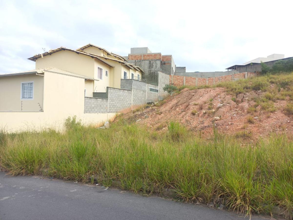 Lote, Liberdade, 0 Quarto, 0 Vaga