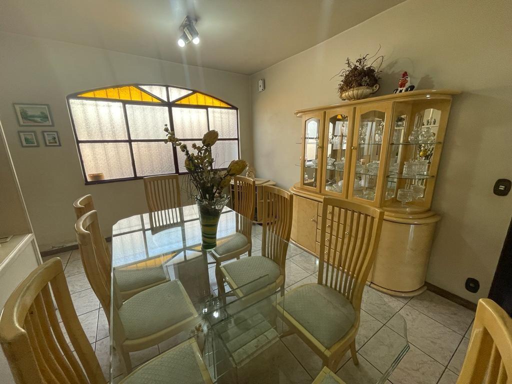 Casa, Jardim Montanhês, 4 Quartos, 3 Vagas, 1 Suíte