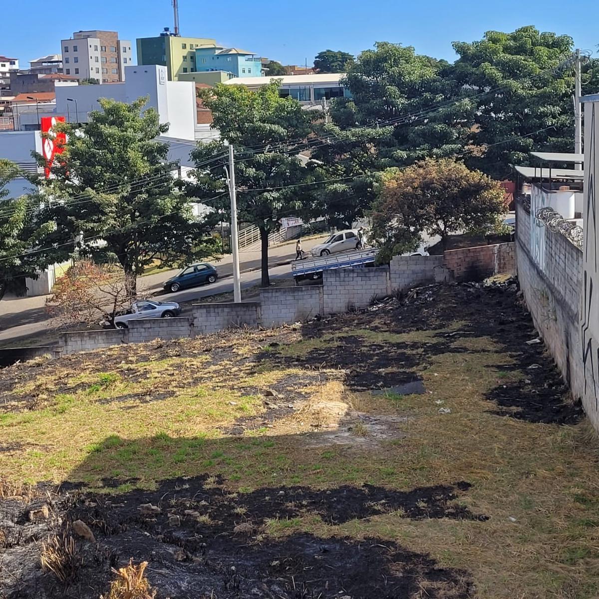 Lote, Jatobá (barreiro), 0 Quarto, 0 Vaga