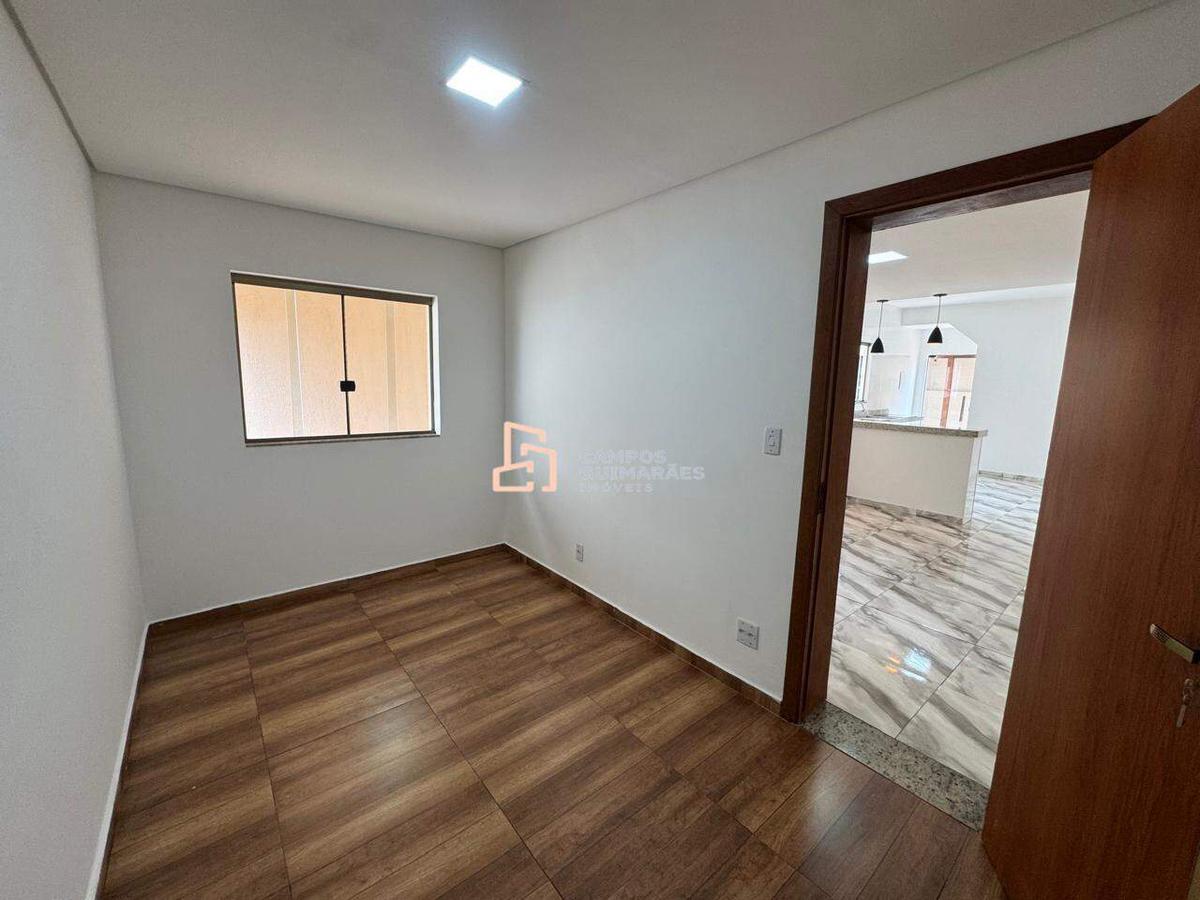 Casa, Milionários, 3 Quartos, 7 Vagas, 1 Suíte