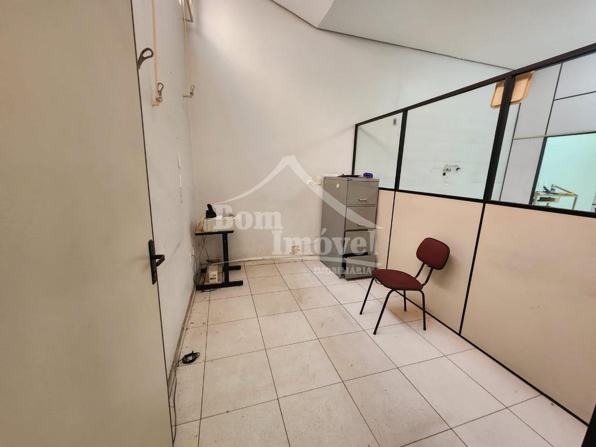 Andar, Centro, 0 Quarto, 0 Vaga