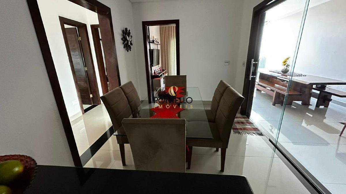 Casa, Jardim Europa, 3 Quartos, 3 Vagas, 1 Suíte