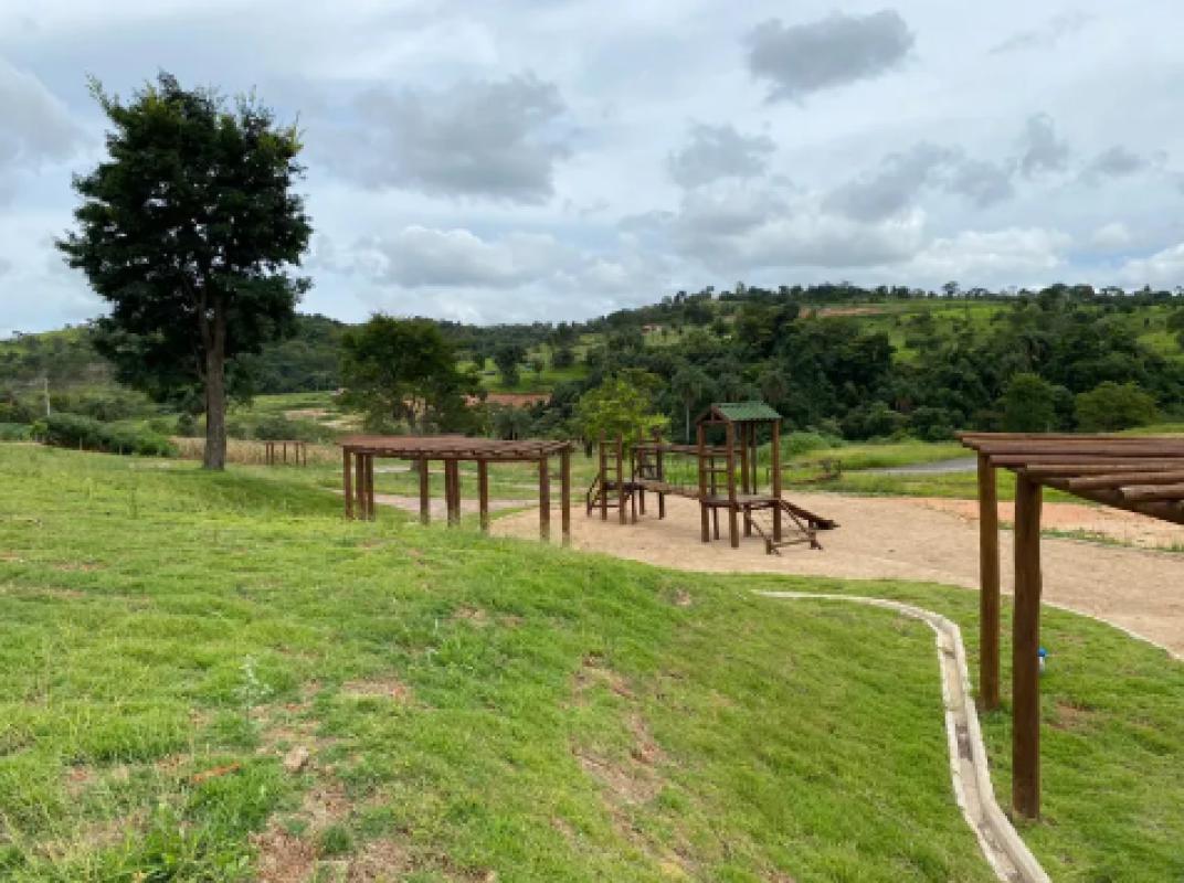Lote, Universitário, 0 Quarto, 0 Vaga