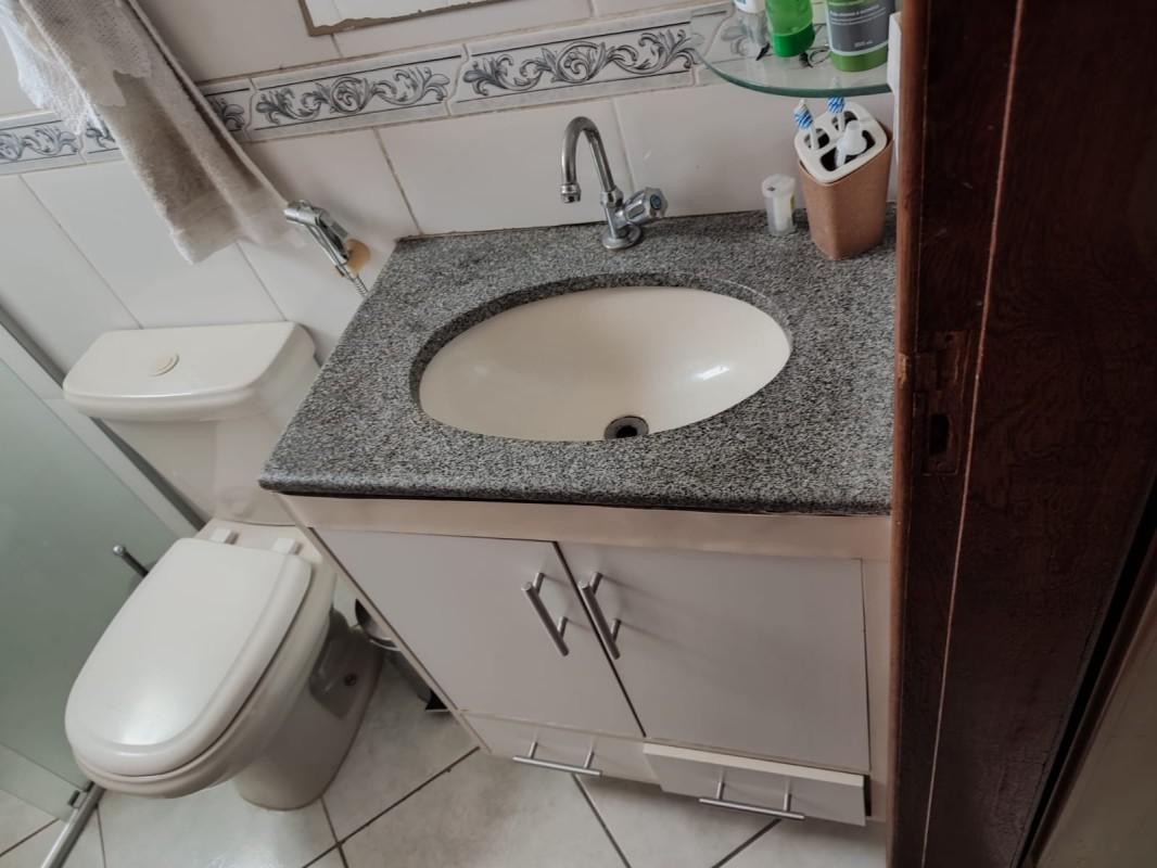 Casa, Santa Cruz Industrial, 3 Quartos, 2 Vagas, 1 Suíte