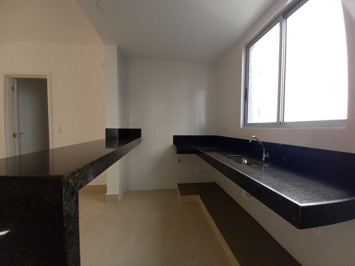 Cobertura, Alto Barroca, 2 Quartos, 2 Vagas, 1 Suíte