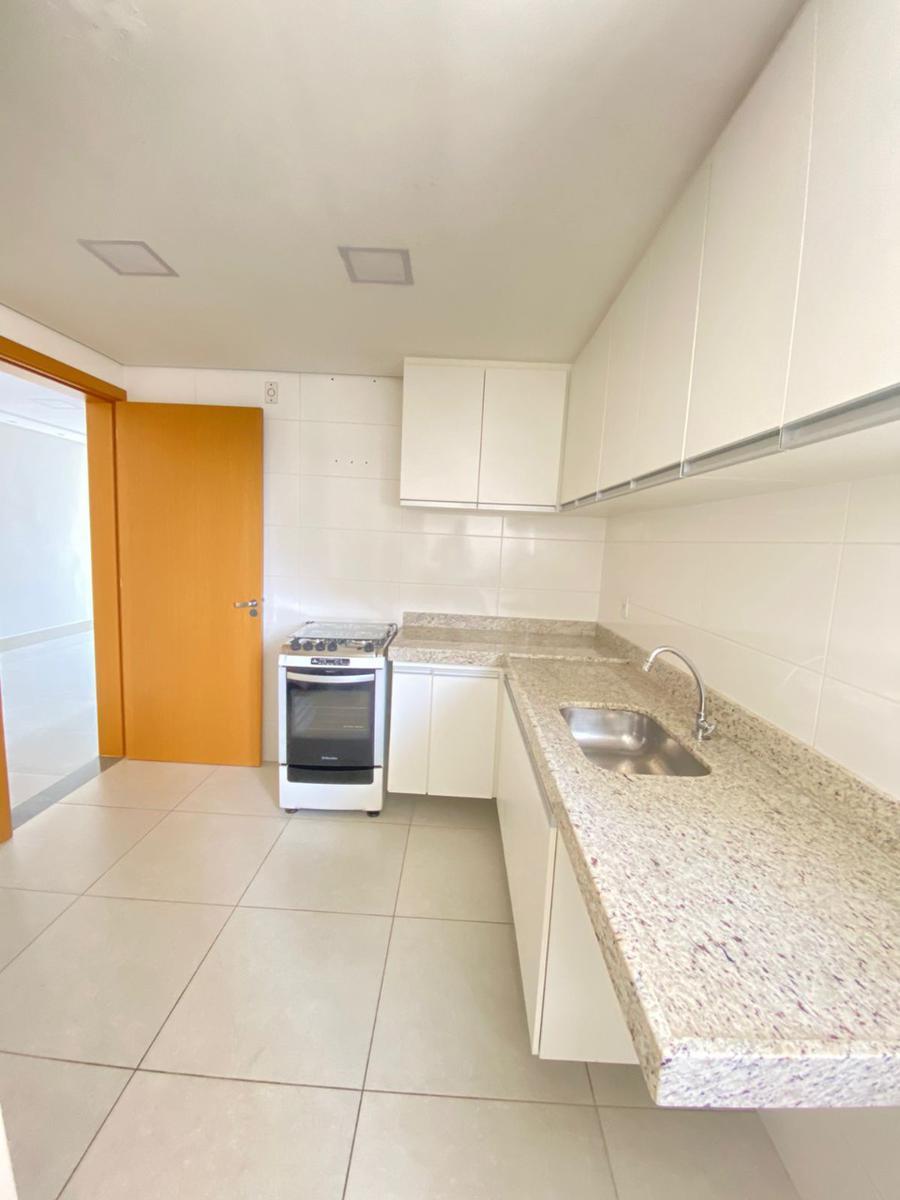 Apartamento, Sagrada Família, 3 Quartos, 2 Vagas, 1 Suíte