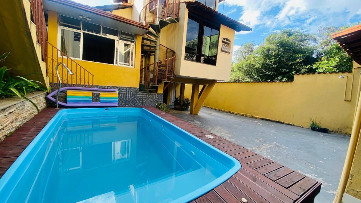 Casa, Santa Maria, 4 Quartos, 6 Vagas, 3 Suítes