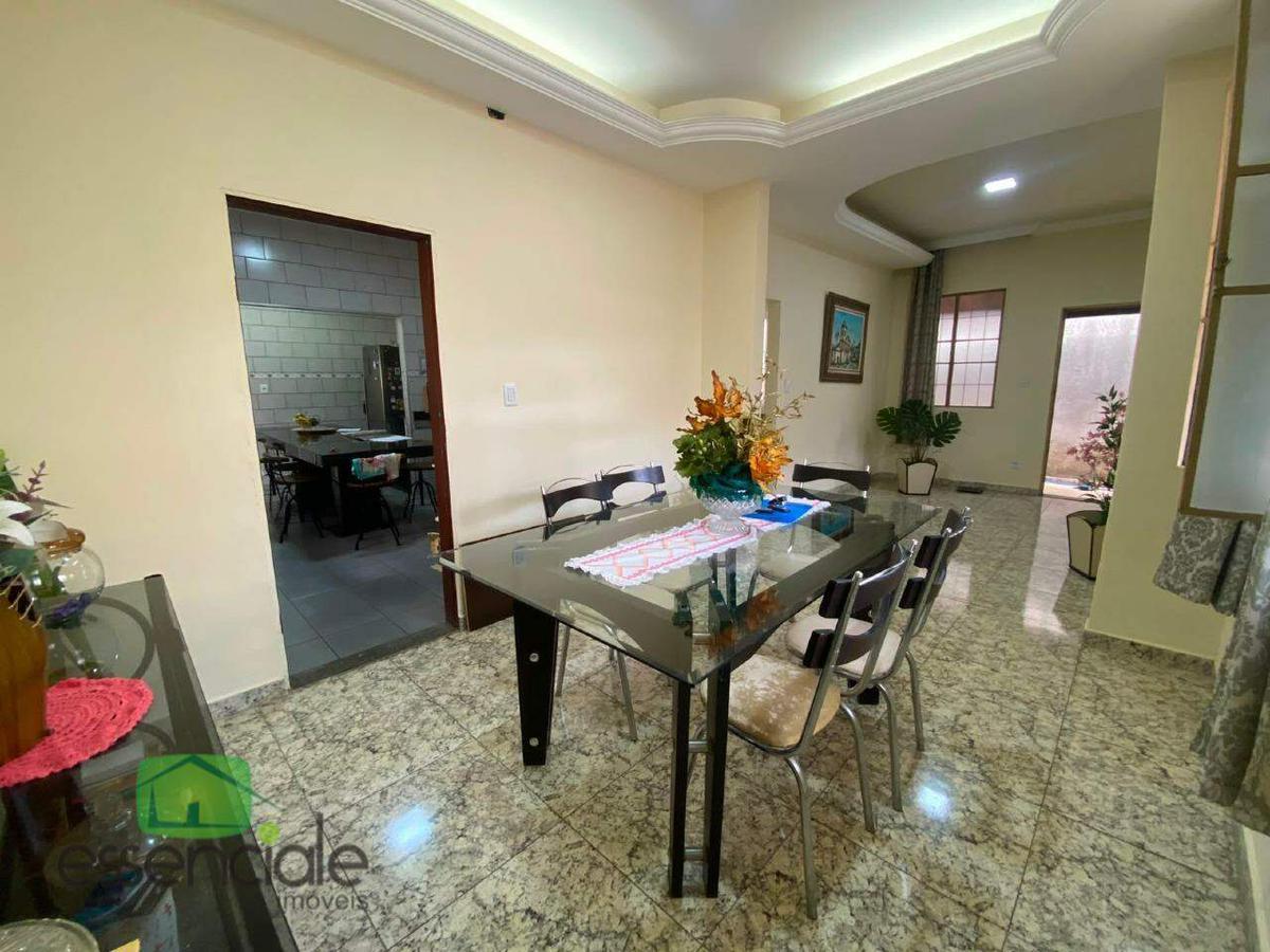 Casa, Jardim Riacho das Pedras, 3 Quartos, 4 Vagas, 1 Suíte