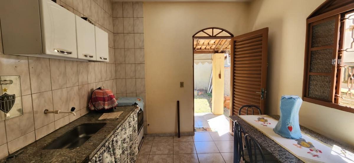 Casa, Jardim Ipê, 2 Quartos, 3 Vagas