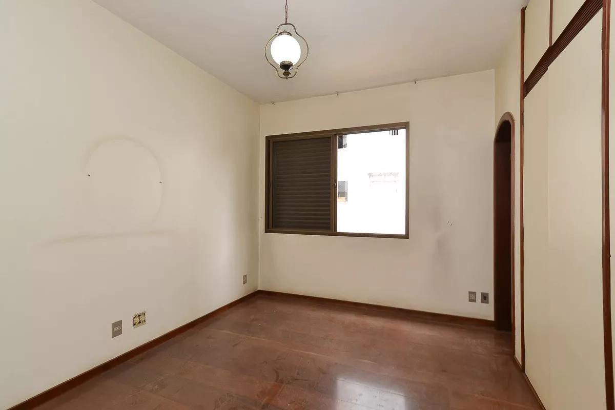 Apartamento, Funcionários, 4 Quartos, 3 Vagas, 2 Suítes