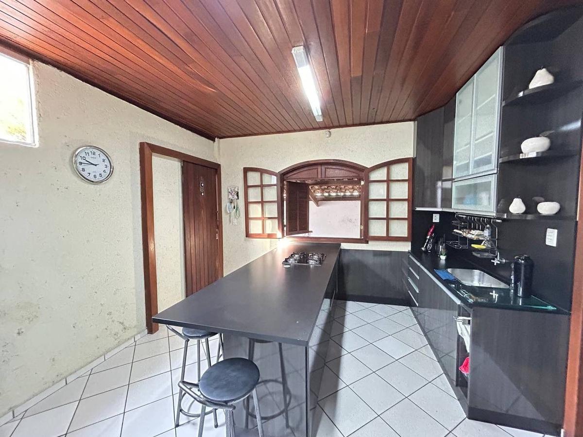 Casa, Centro, 3 Quartos, 3 Vagas, 1 Suíte